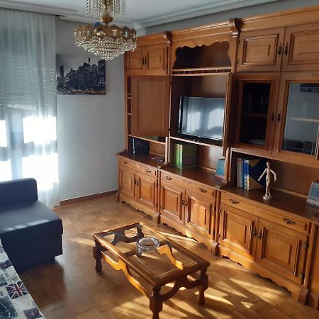 Bonito Apartamento Céntrico y Luminoso Pola de Lena Esterno foto