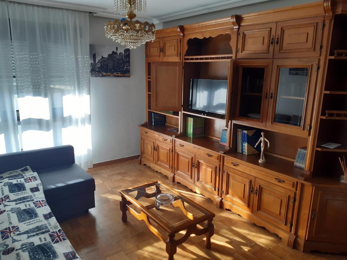 Bonito Apartamento Céntrico y Luminoso Pola de Lena Esterno foto