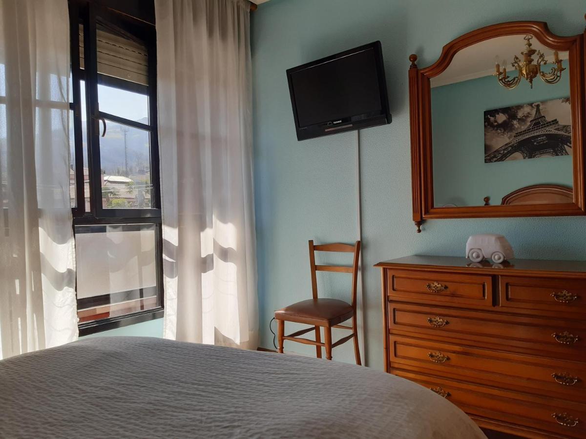 Bonito Apartamento Céntrico y Luminoso Pola de Lena Esterno foto