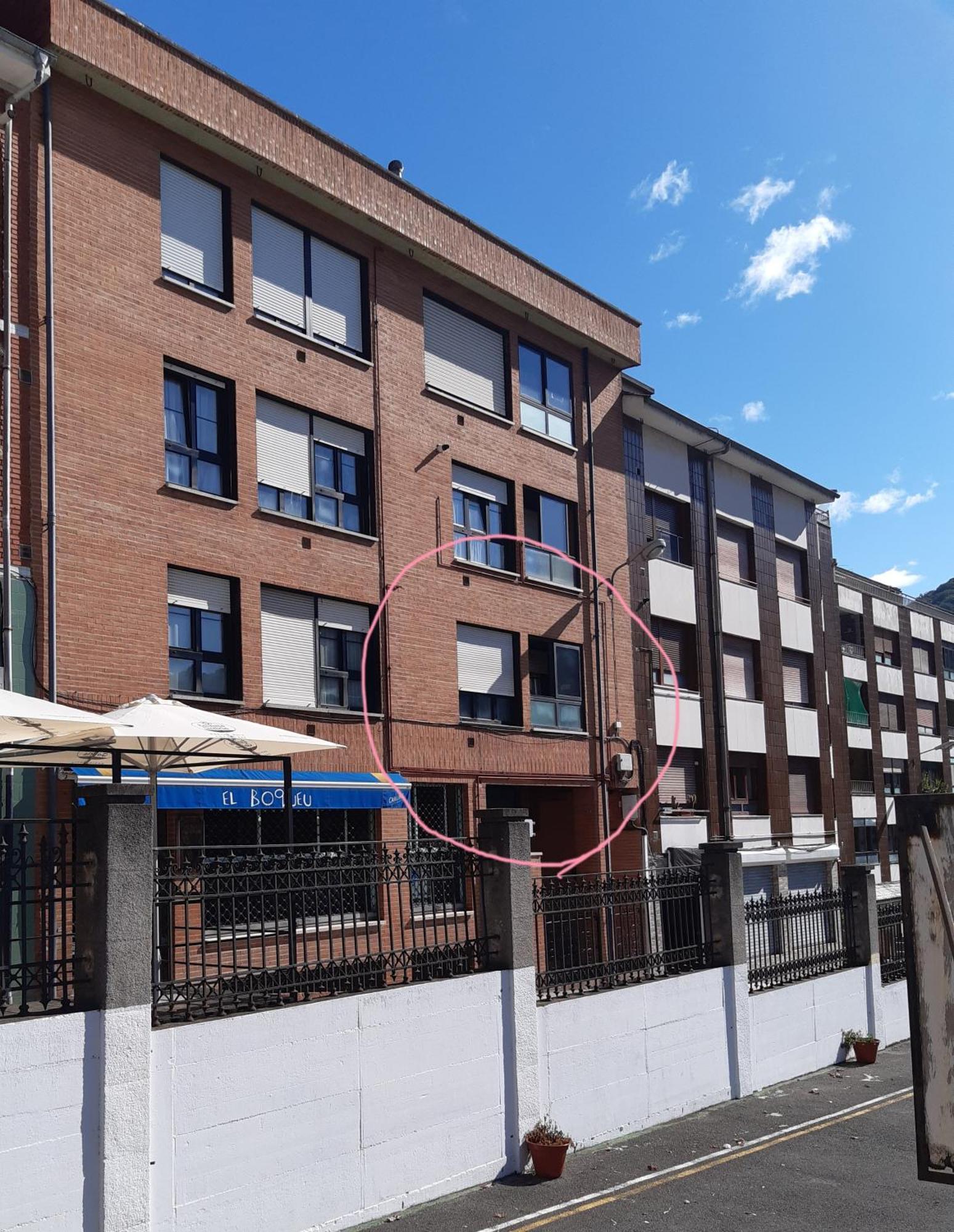 Bonito Apartamento Céntrico y Luminoso Pola de Lena Esterno foto